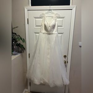 White Lace David’s Bridal Wedding Dress